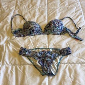 VS bikini